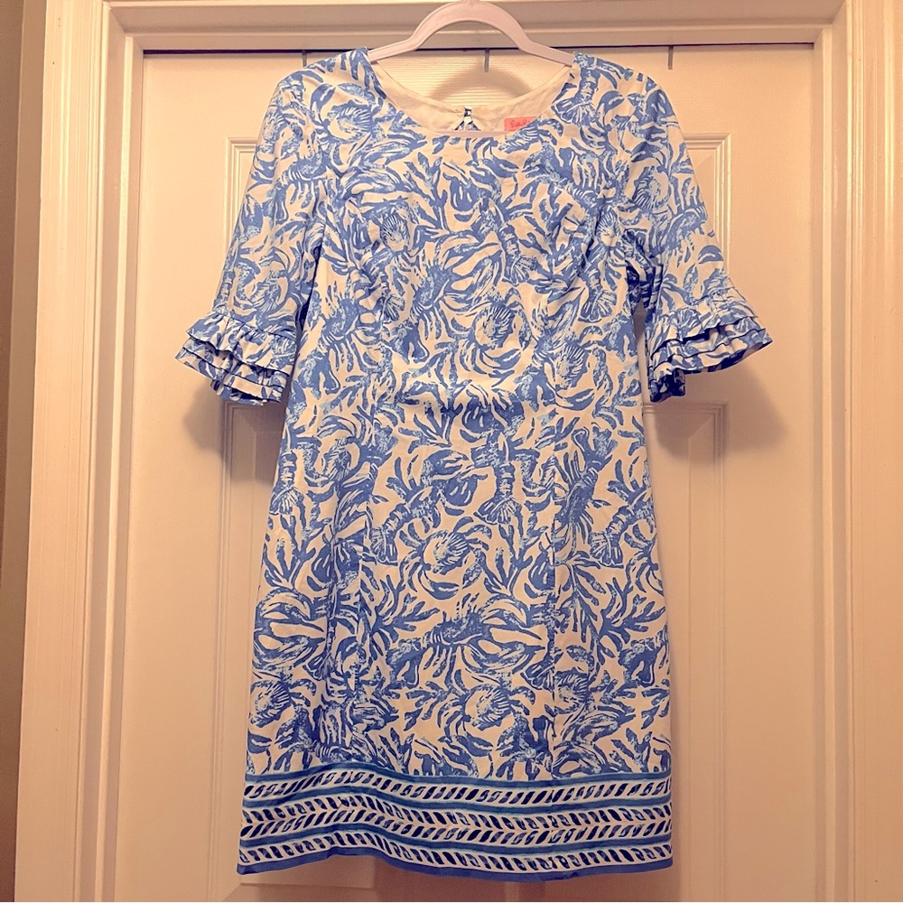 Lilly Pulitzer Fiesta Stretch Shift Dress in the pattern Resort White On A Roll